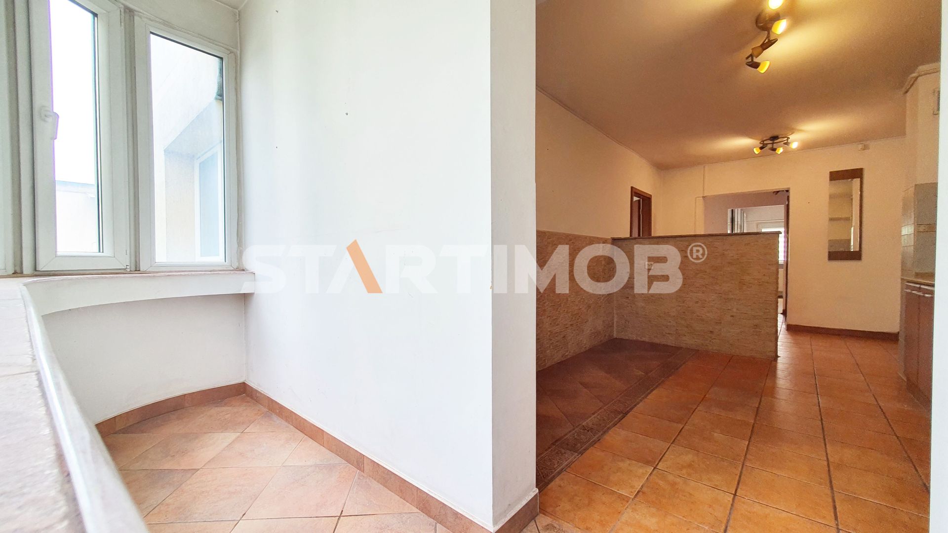 Apartament 3 camere  cu boxa si parcare