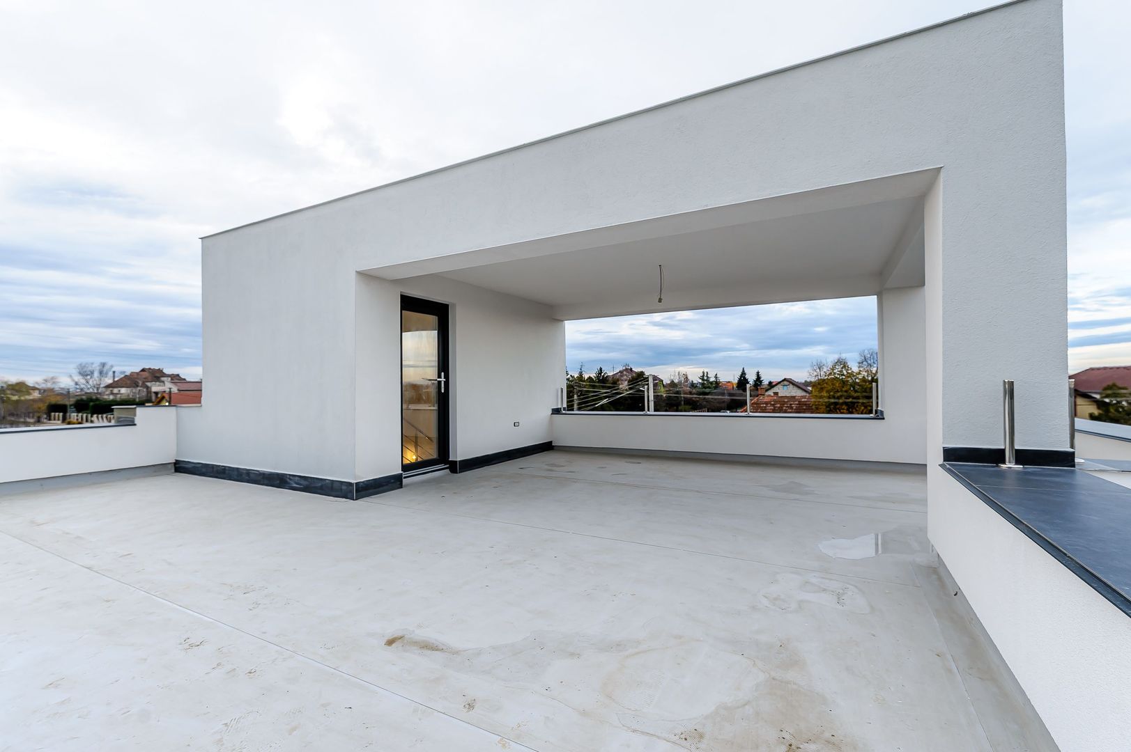 Imagine 3 - Casă nouă 2025 cu terasă rooftop – 5 camere, design modern, în Gai