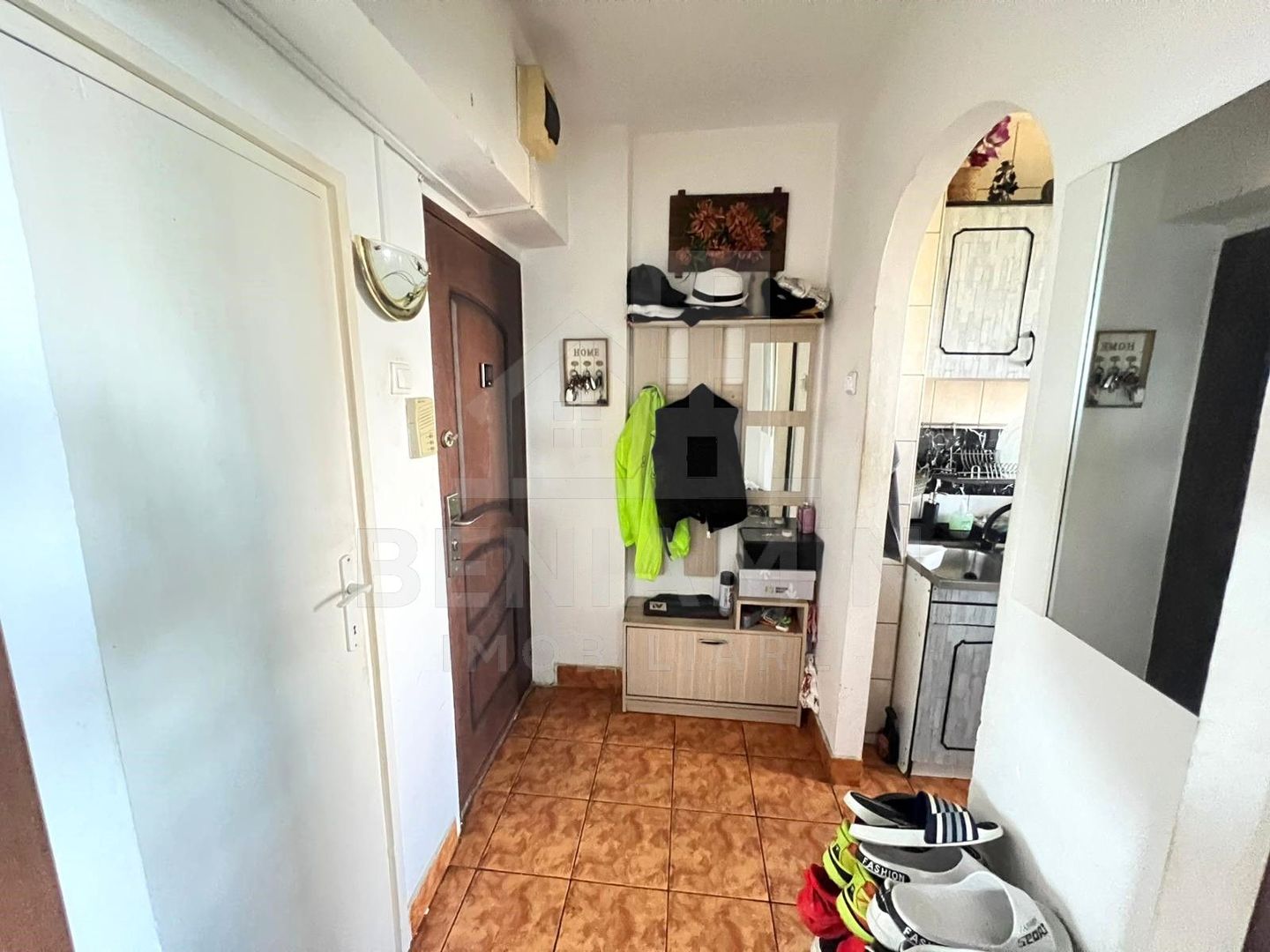 Apartament-2-camere-Mobilat-Centrala-Parcare-Bloc-Izolat-Astra - imaginea 5