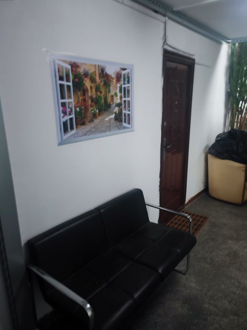 Vand apartament 3 camere - Panoramă superbă Parcul Tei  - renovat - imaginea 21
