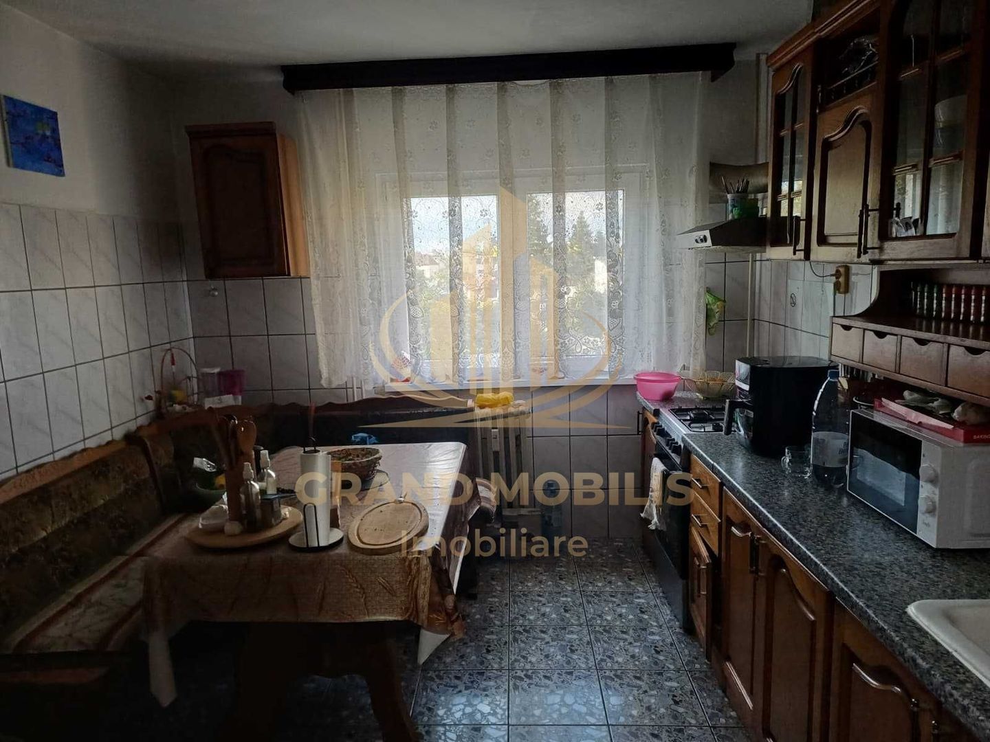 Vand apartament 3 camere doua bai, doua balcoane - imaginea 4