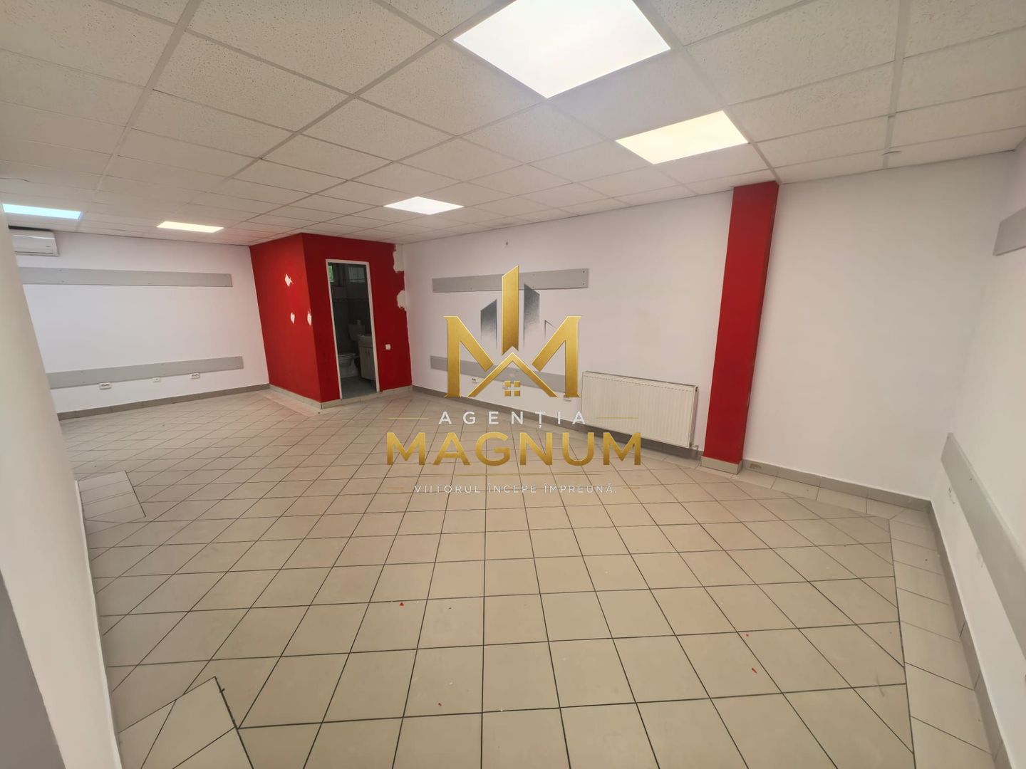 Spațiu comercial stradal | Vitrină mare | Zonă cu trafic intens