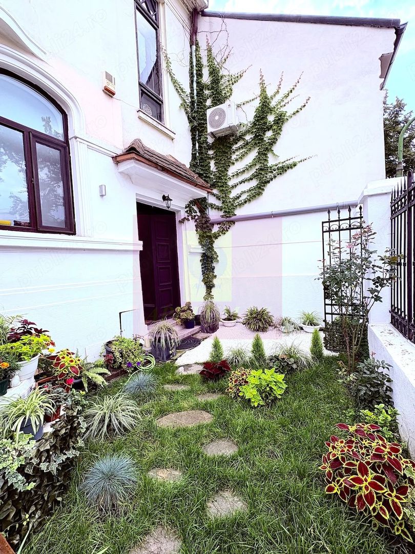 Proprietate deosebită în centrul istoric | 4 camere si mansardă - imaginea 9