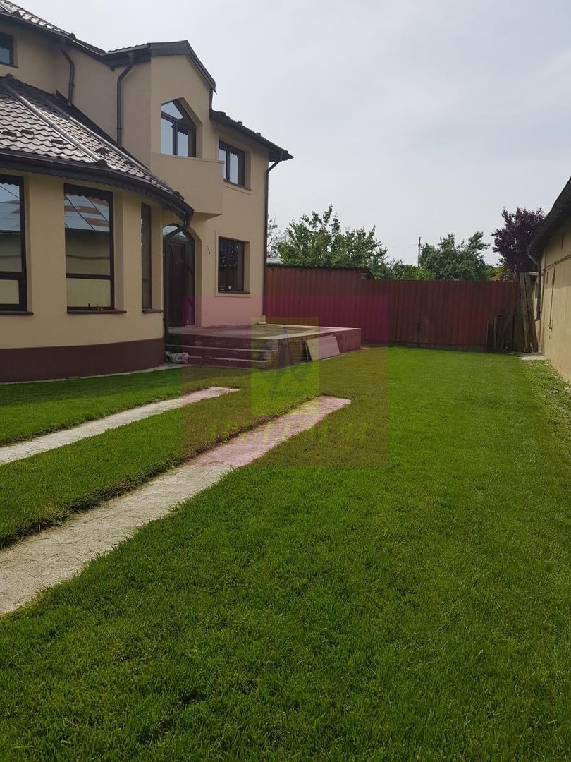 Vilă individuală cu arhitectură elegantă și grădină generoasă | 5 came - imaginea 10