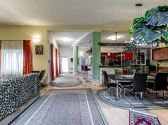Spațiu comercial,  hala, si un penthouse în centrul Aradului Nou
