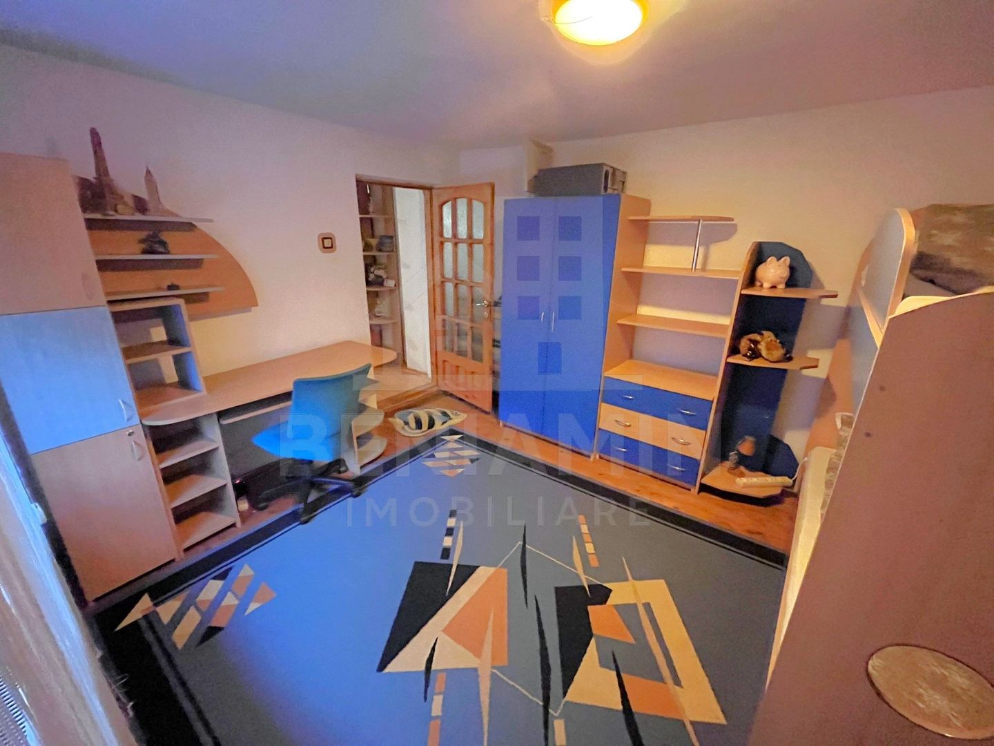 Casa de inchiriat Raului intersectie Campia Islaz -loc de parcare - imaginea 6