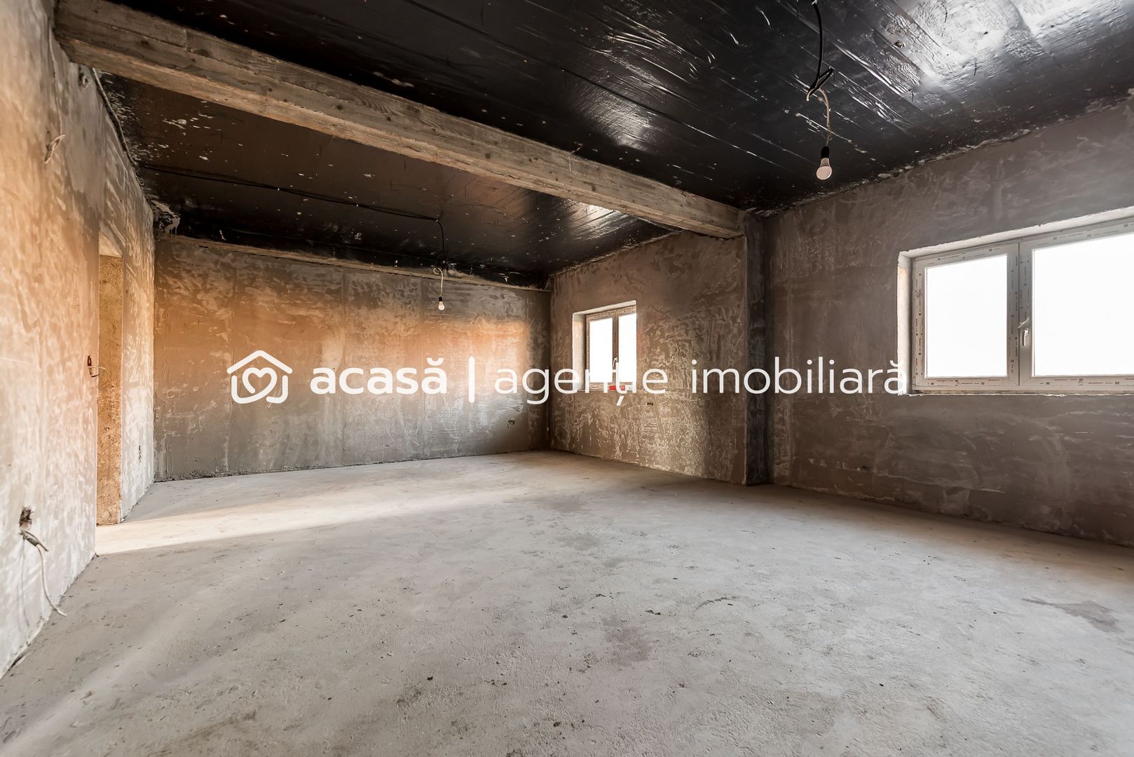 Imagine 3 - Casă nouă cu etaj semifinalizată, zonă liniștită în Aradul Nou