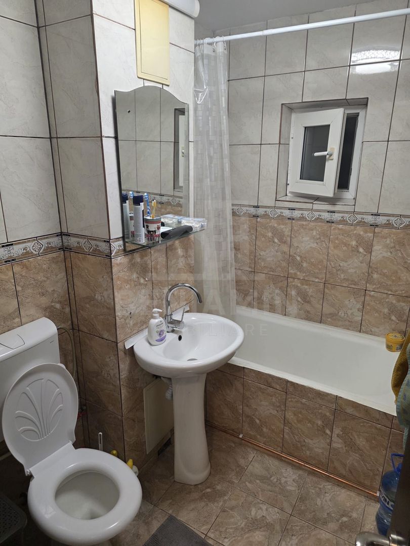 2 Semidecomandate - Parter -Balcon Cu Beci-CT-45mp- Cv9-Scoala 34 - imaginea 6