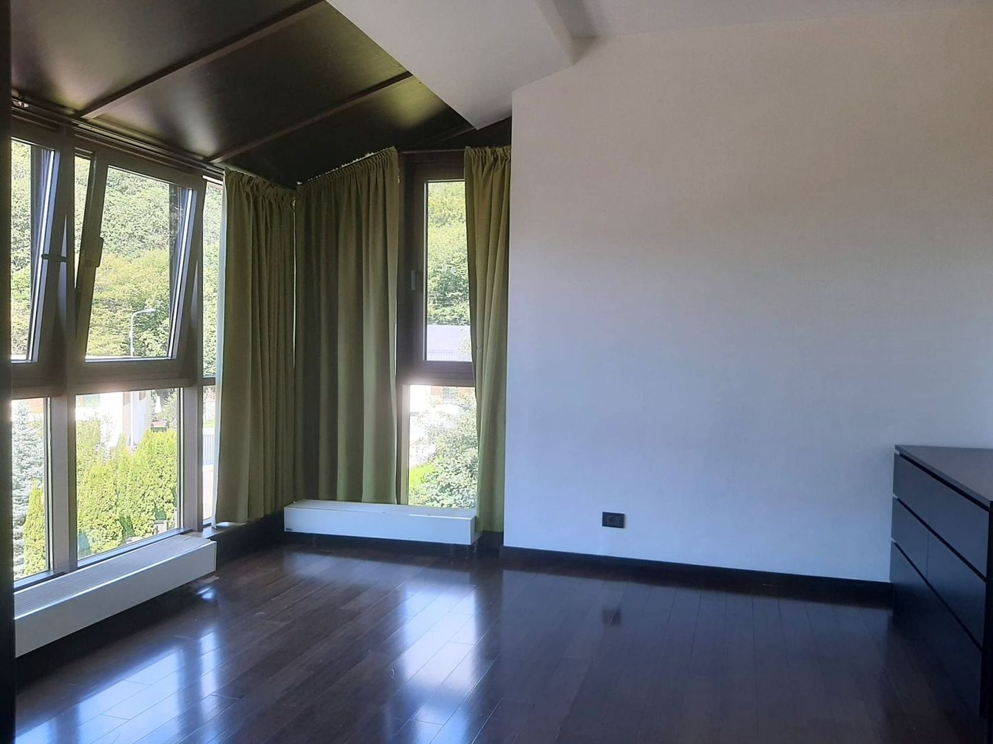 Vilă de lux cu vedere spectaculoasă spre Tâmpa  Green Valley zona Noua - imaginea 35