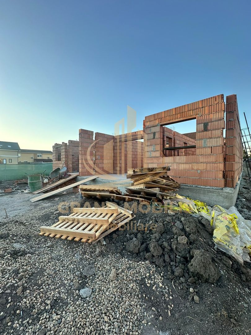 Duplex nou Sânandrei | 4 camere | 91 mp utili | 658 mp teren