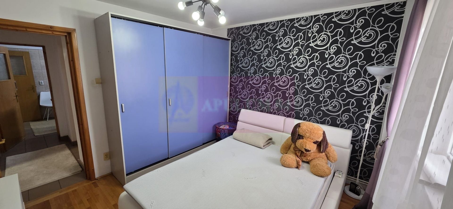 Apartamnet cu 2 cmere de vanzare in Campina
