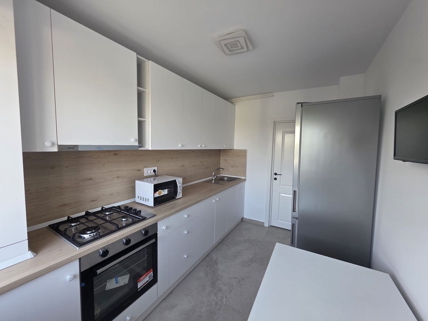 Apartament 3 camere de inchiriat - imaginea 8