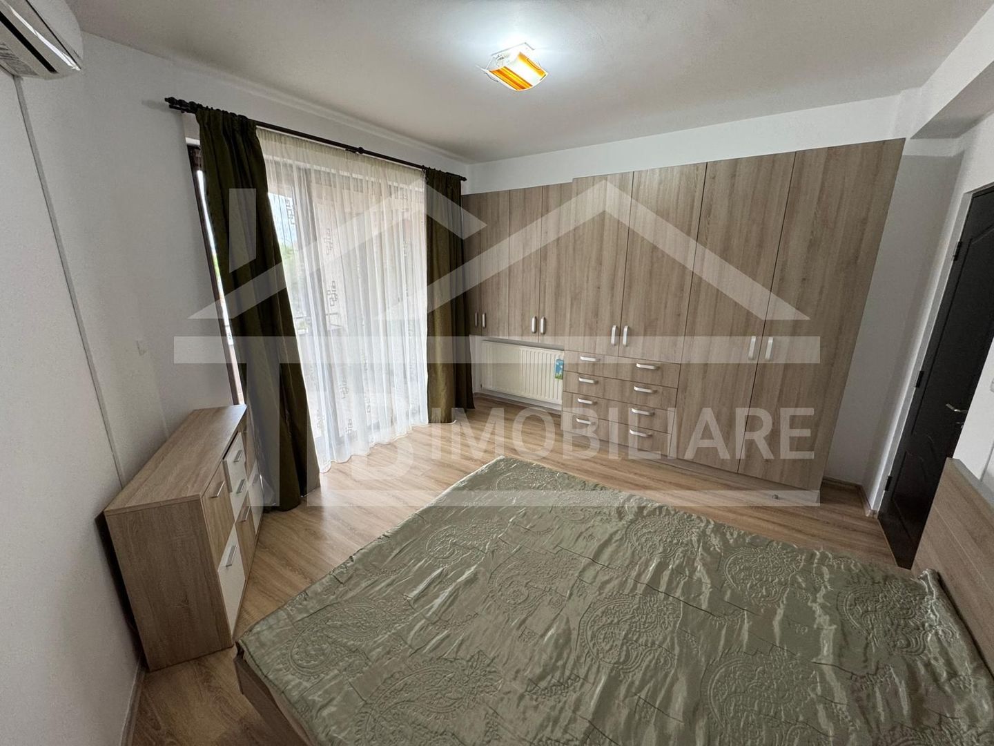 Apartament cu 2 camere, 70mp, terasa, parcare, Zona Centrala - imaginea 6