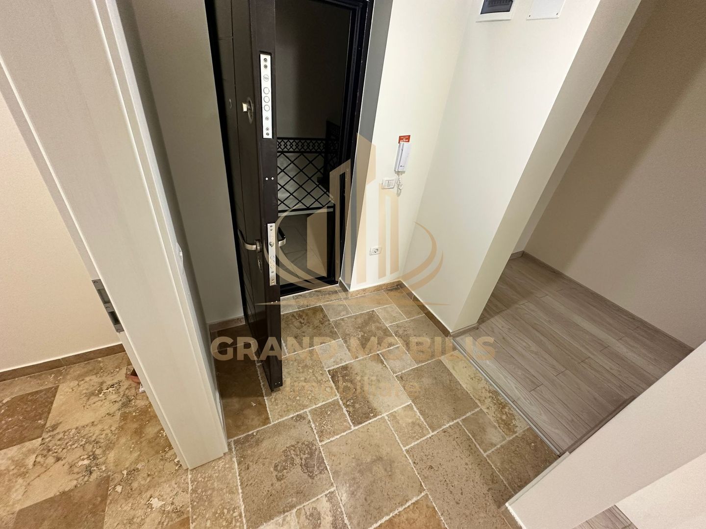 2 Cam, 2 dressing-uri, Finisaje Premium | Giroc– Hotel IQ | Investitie - imaginea 11