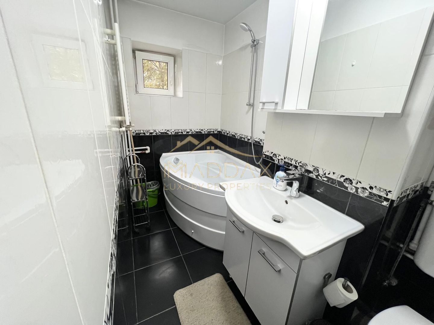 Oportunitate apartament 2 camere // Tineretului SINCAI - imaginea 12
