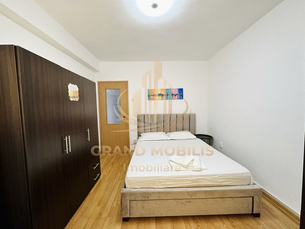Apartament 2 camere ultracentral | 52 MP | Decomandat | Etaj 5 | Lift - imaginea 3