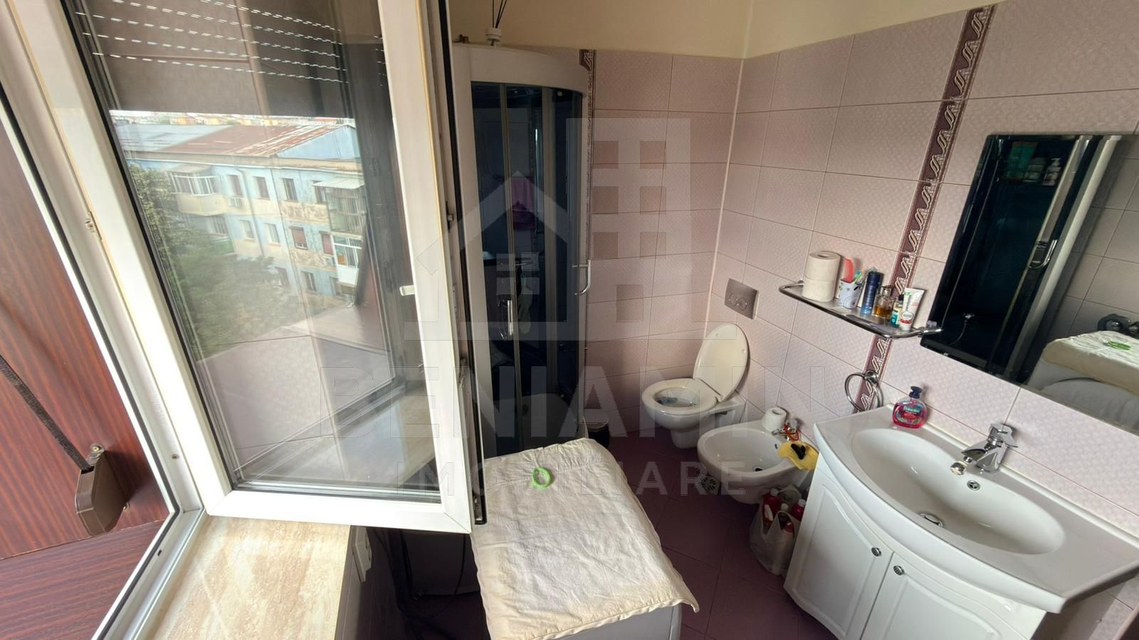 2 camere - 44mp - modern - mobilat - utilat - centrala - Craiovita - imaginea 7