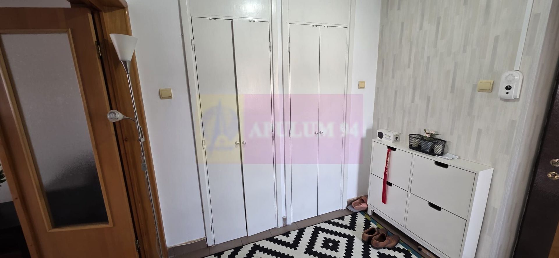 Apartamnet cu 2 cmere de vanzare in Campina