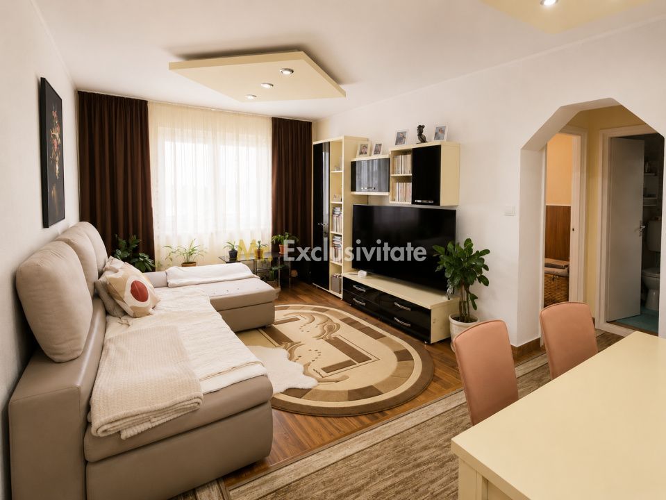 De vânzare apartament 3 camere Arinului