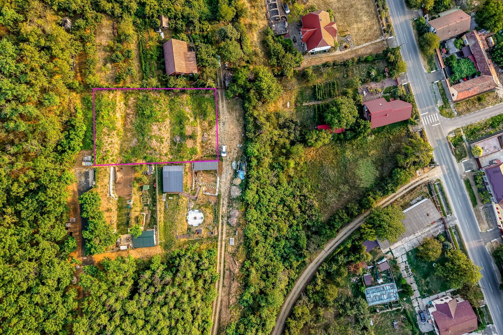 Imagine 7 - Teren pe deal, 1.150 mp, în Miniș, front 26 m, Drumul Vinului