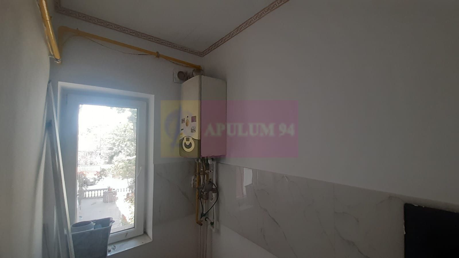APARTAMENT BUN URANUS- PROASPĂT RENOVAT -  zona Palatul Parlamentului