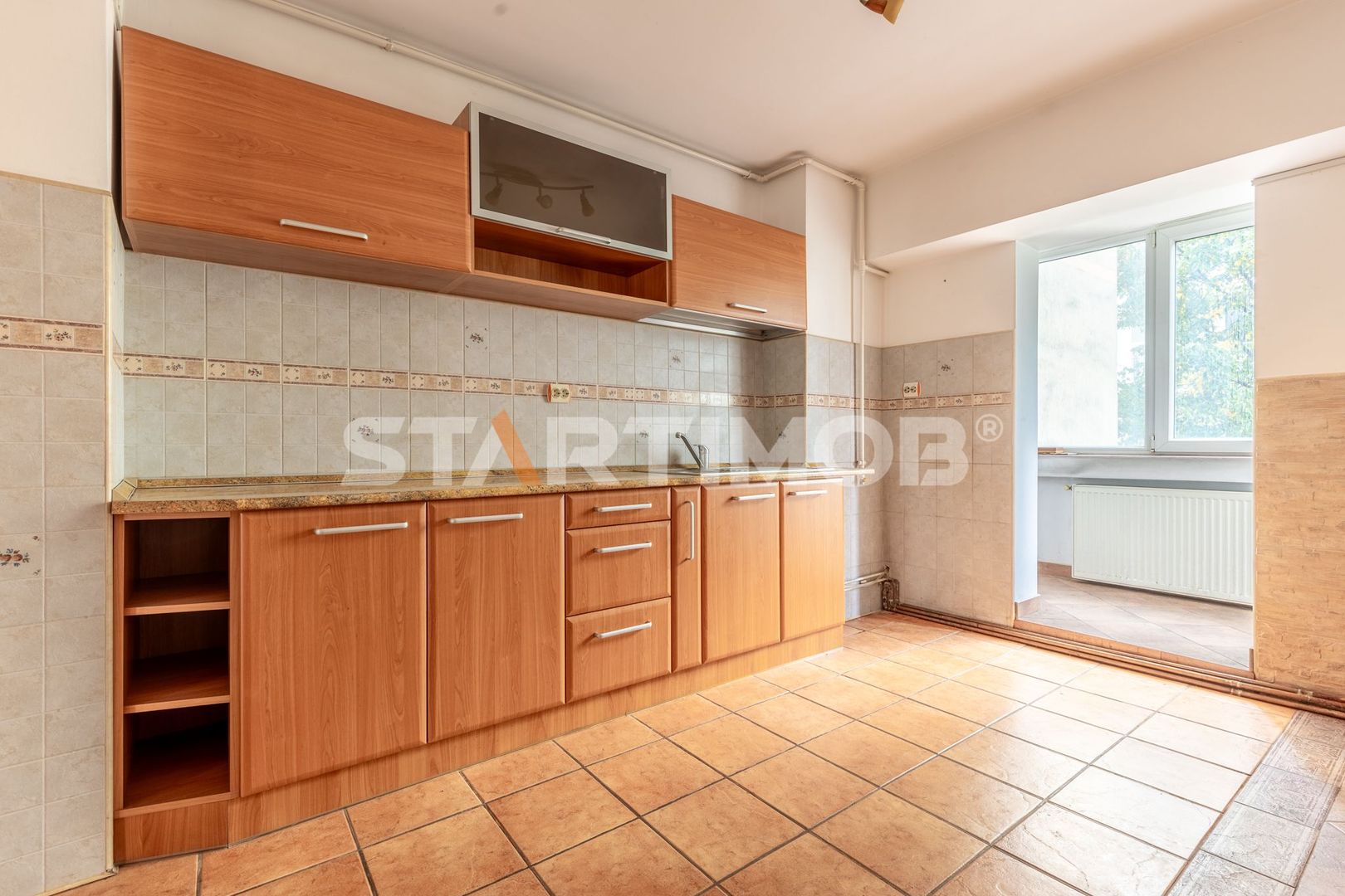 Apartament 3 camere  cu boxa si parcare