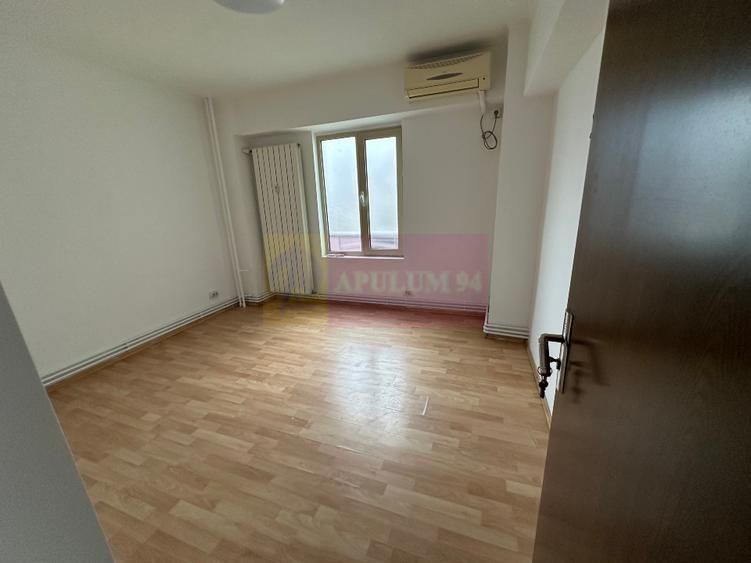 Vanzare apartament 3 camere-Rond Alba Iulia cu Centrala Termica