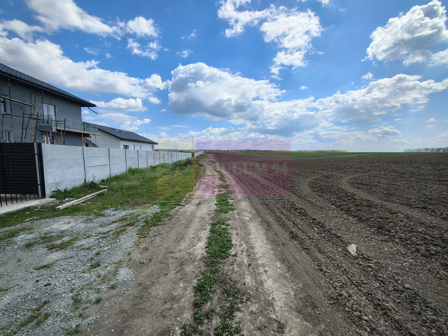 Poșta Teren 3000mp aproape de utilități ideal proiect rezidețial