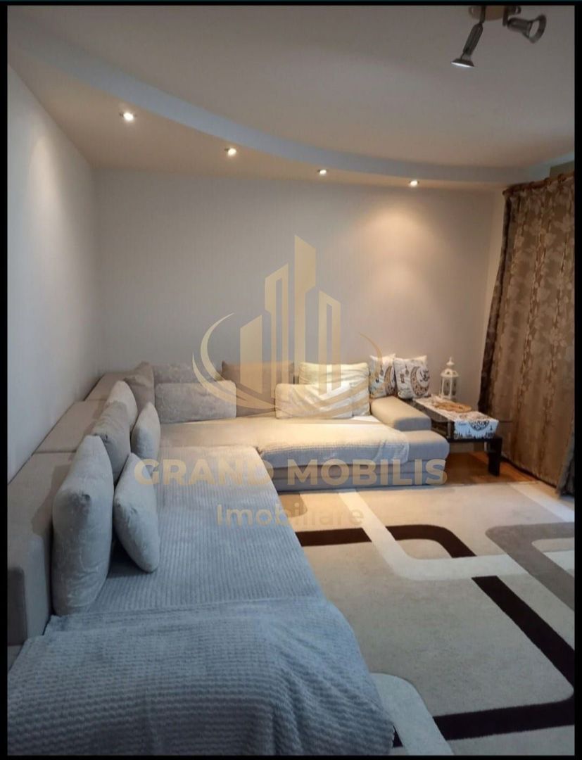 Apartament de vânzare – 3 camere,  Aradului Piața Verde