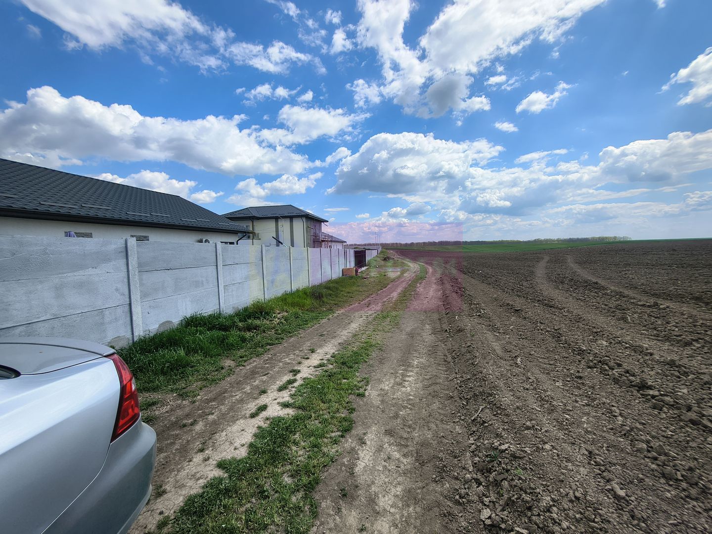 Poșta Teren 3000mp aproape de utilități ideal proiect rezidețial