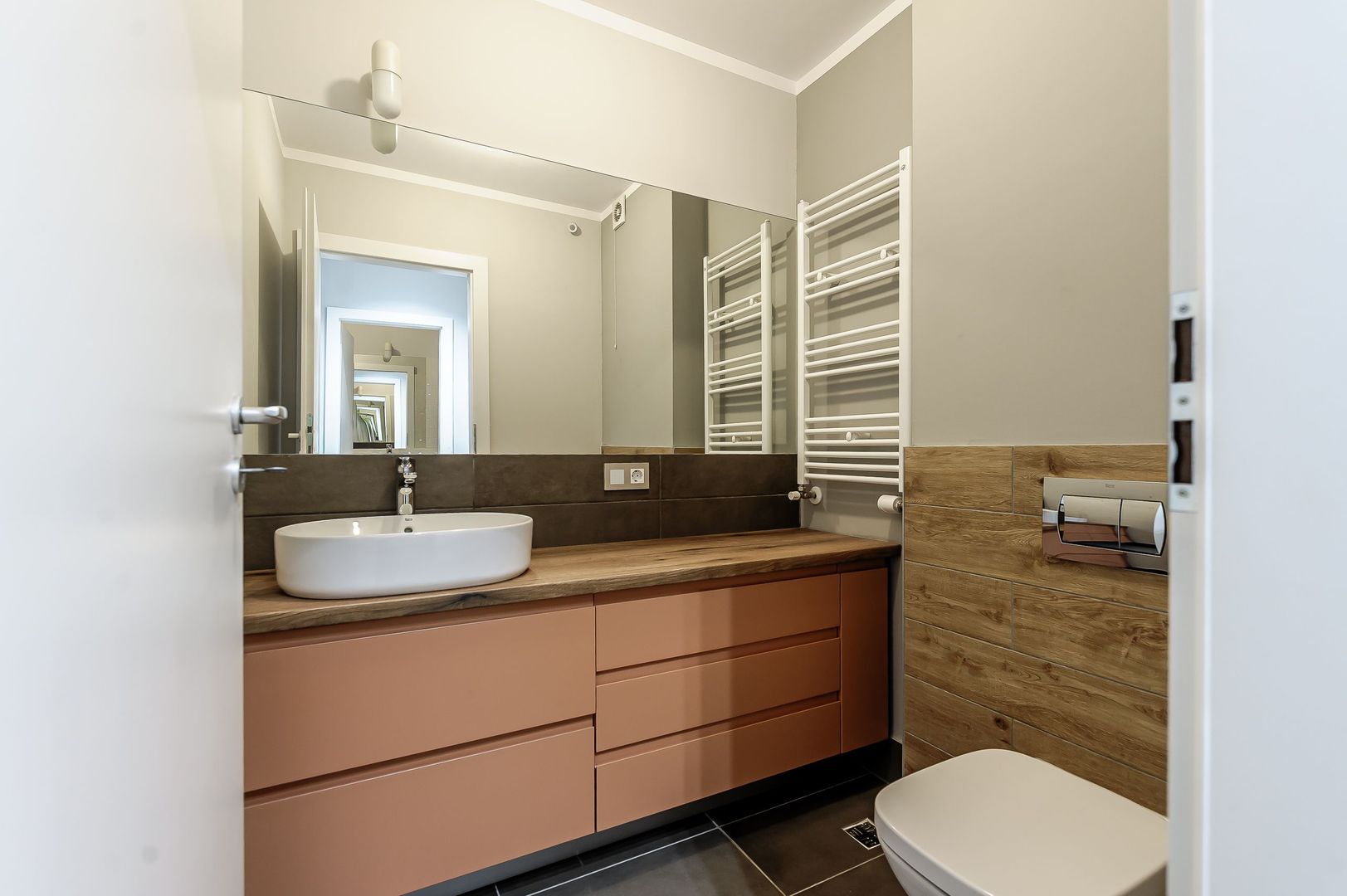 Imagine 9 - PROPRIETATE VANDUTA Apartament ARED spectaculos cu gradina si garaj