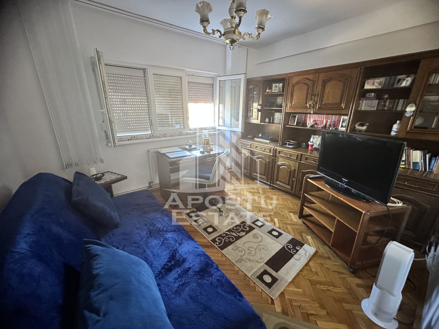 Apartament de vanzare cu 3 camere, 2 bai, 76mp, zona Spitalul Judetean - imaginea 6