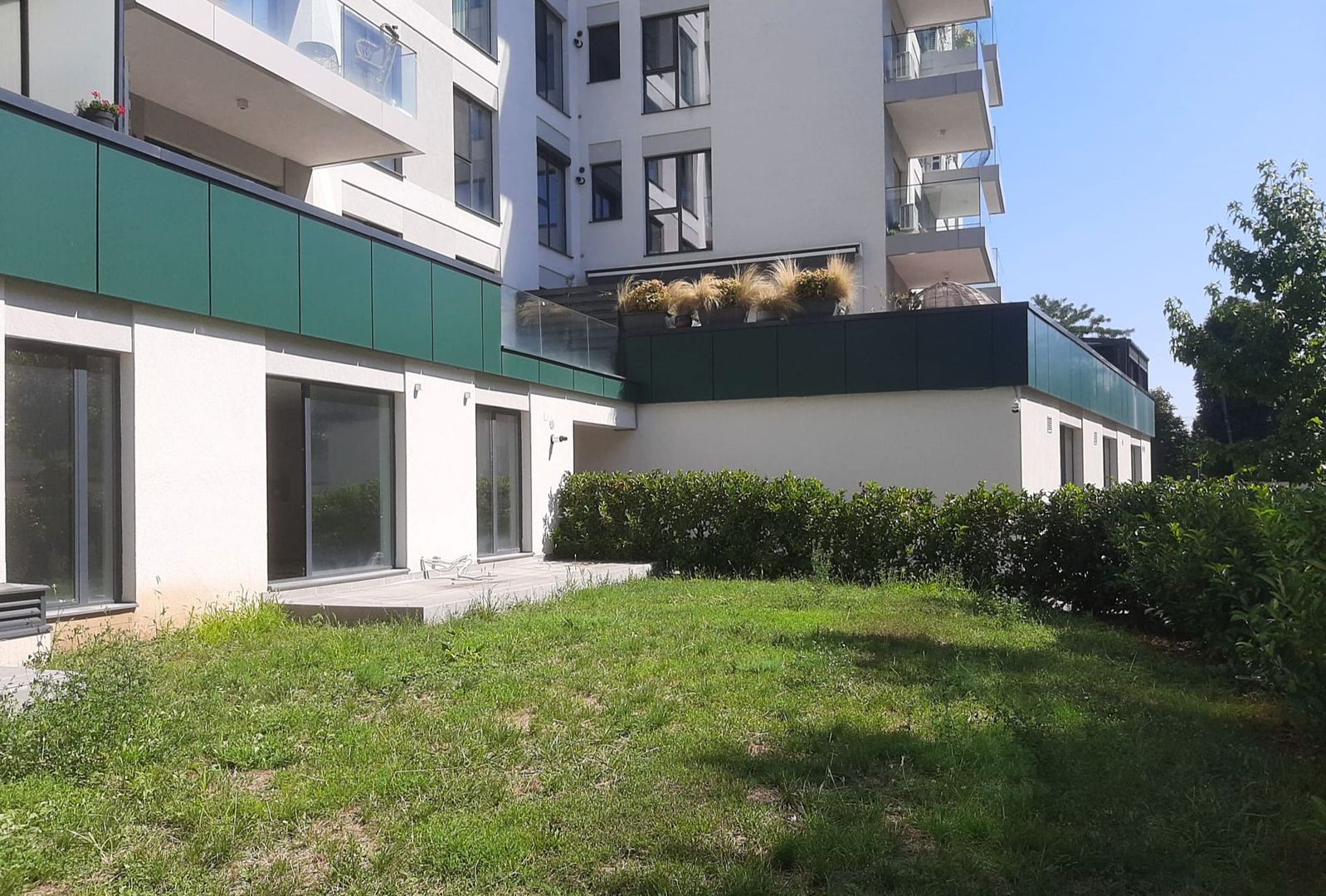 APARTAMENT PREMIUM CU 5 CAMERE ȘI GRĂDINĂ PRIVATĂ DE 160 MP - imaginea 3