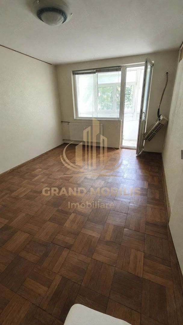 Apartament 2 camere, etaj 1, Eroii Revoluți