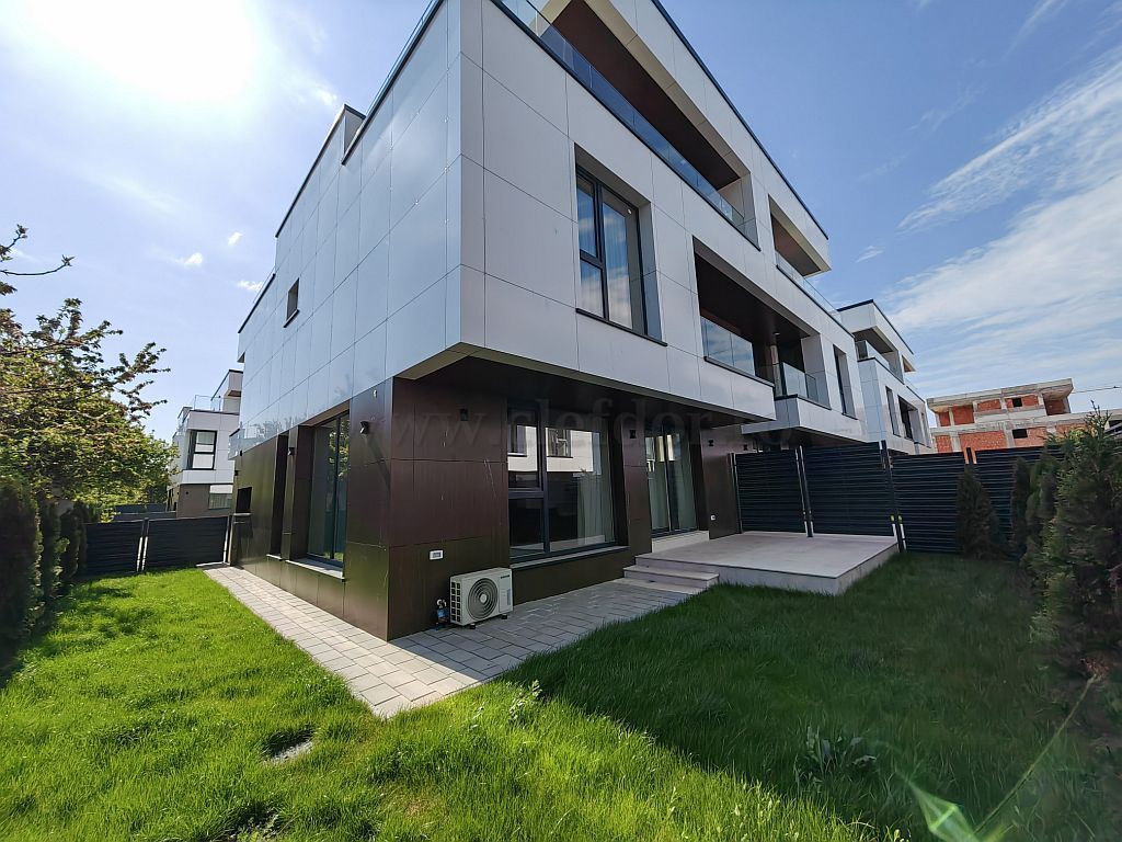 Vila in zona OMV Pipera