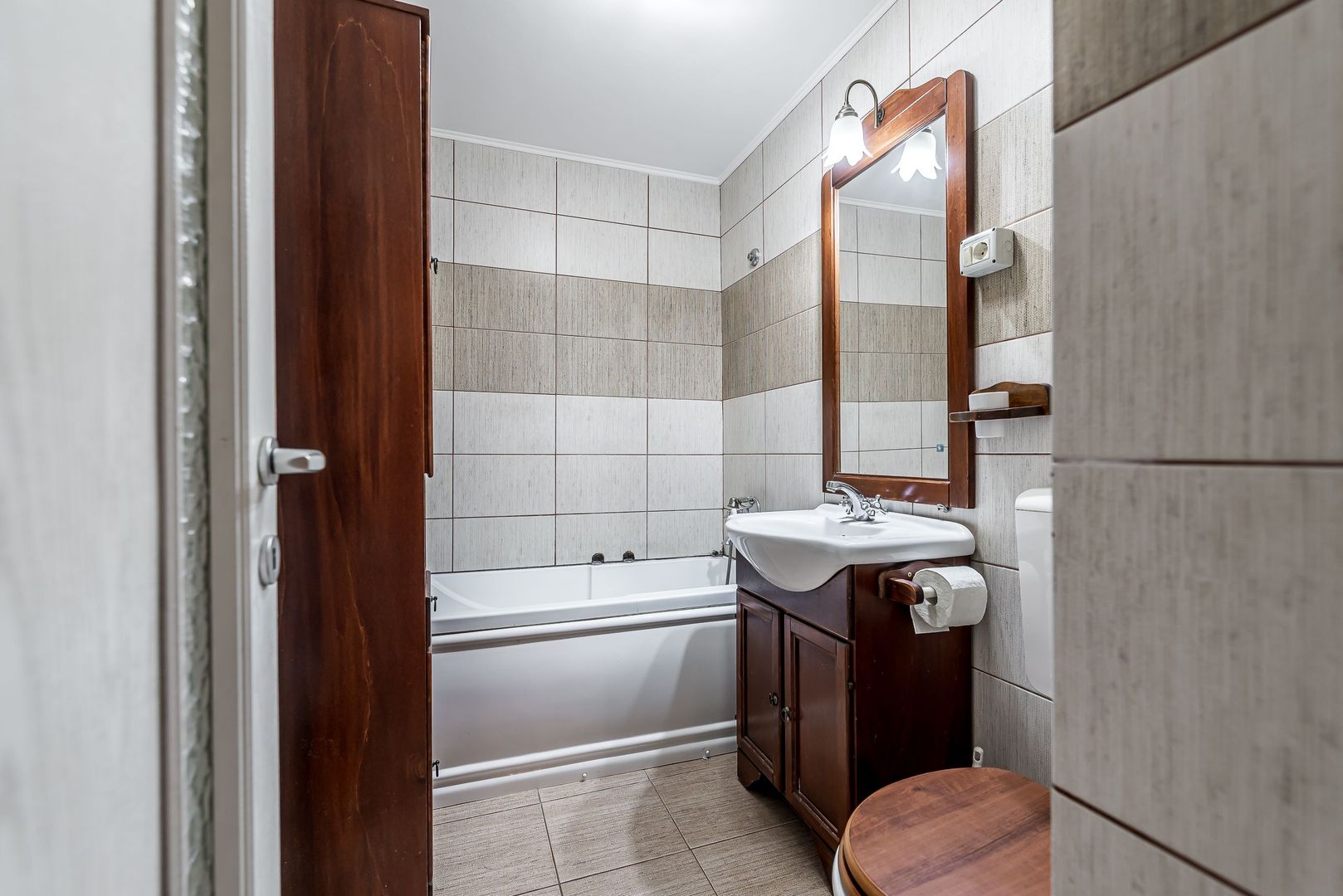 Imagine 10 - REZERVAT!!  Apartament 3 camere Micalaca 300. Vedere superbă