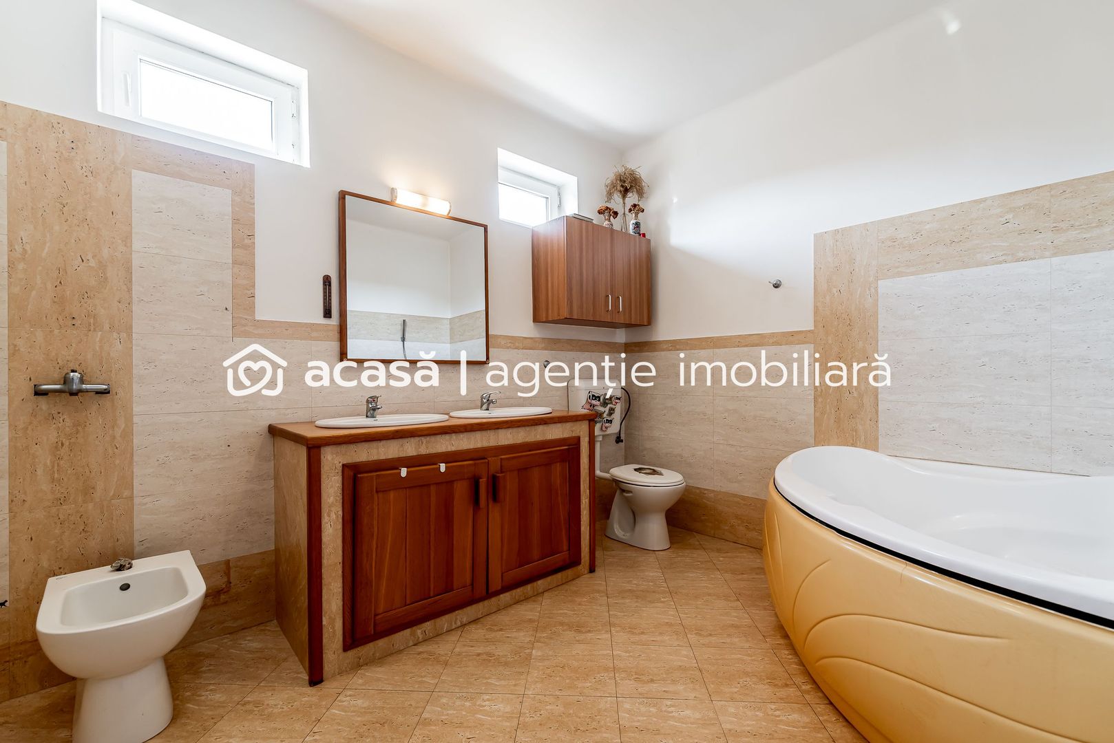 Imagine 9 - Casa ideală pentru familie: școală la 3 min. Zonă foarte liniștită.
