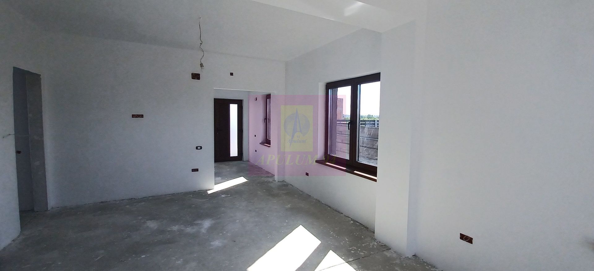 Casă nouă Săbăreni, terasă, piscină, foișor, barbeque, curte 440 mp