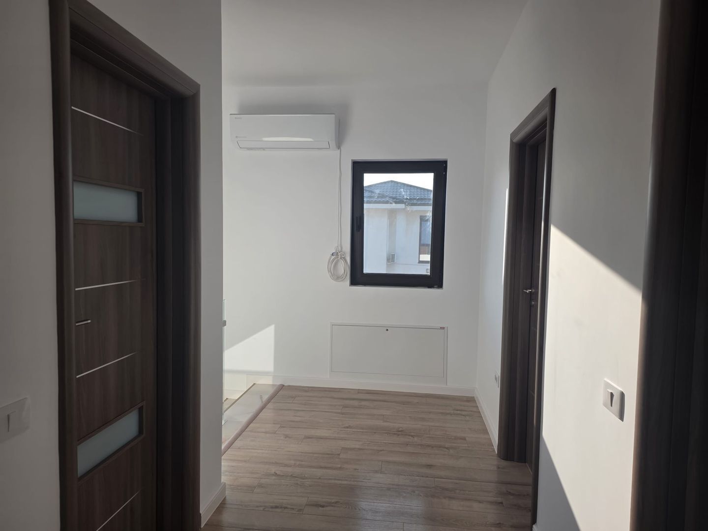 Vilă de Lux P+1 în Tunari –5 Camere, Finisaje Premium - imaginea 11