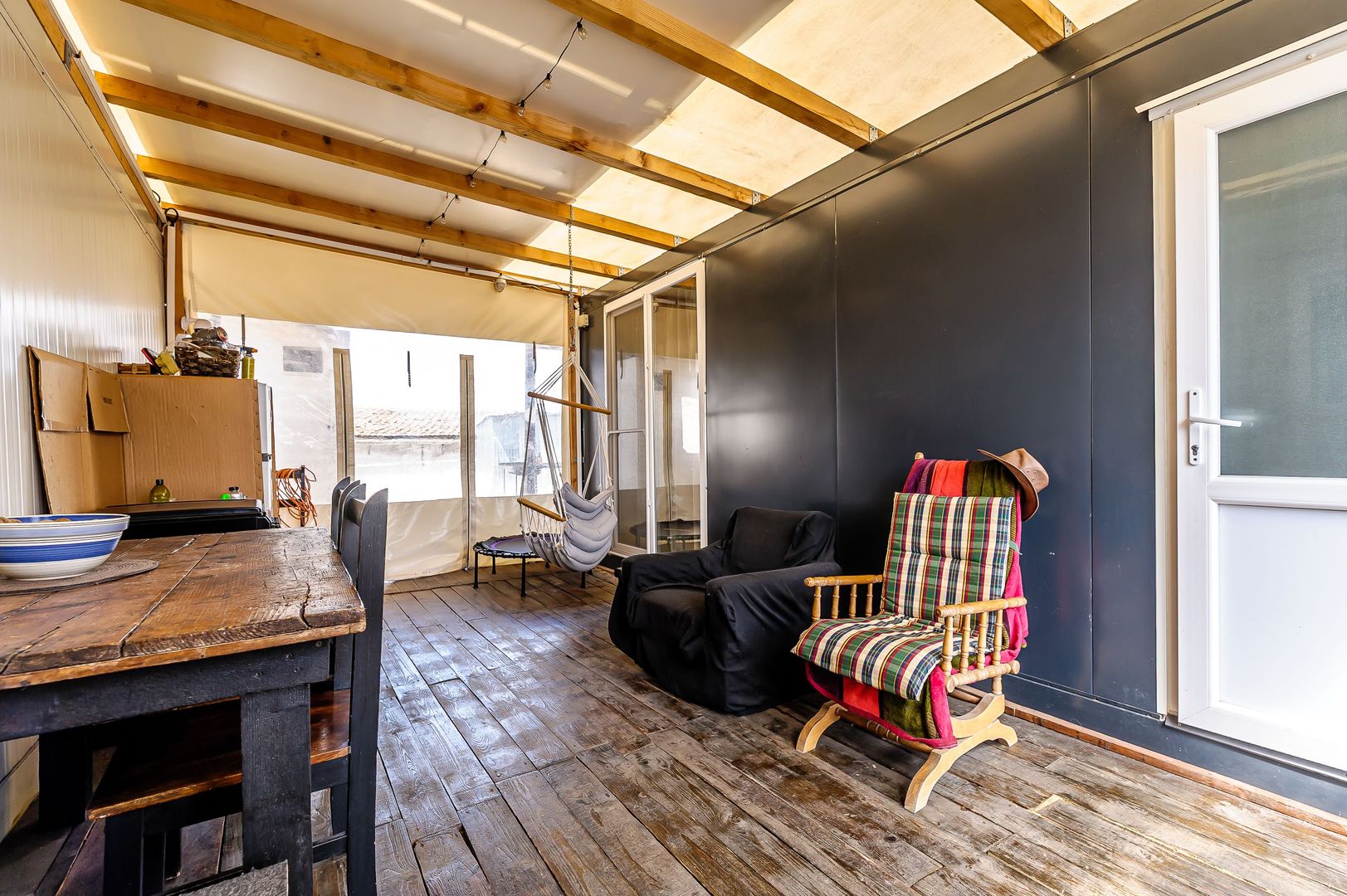 PRET NOU! Casa - tip container - Teren 1987 mp - Turnu - COMISION 0%