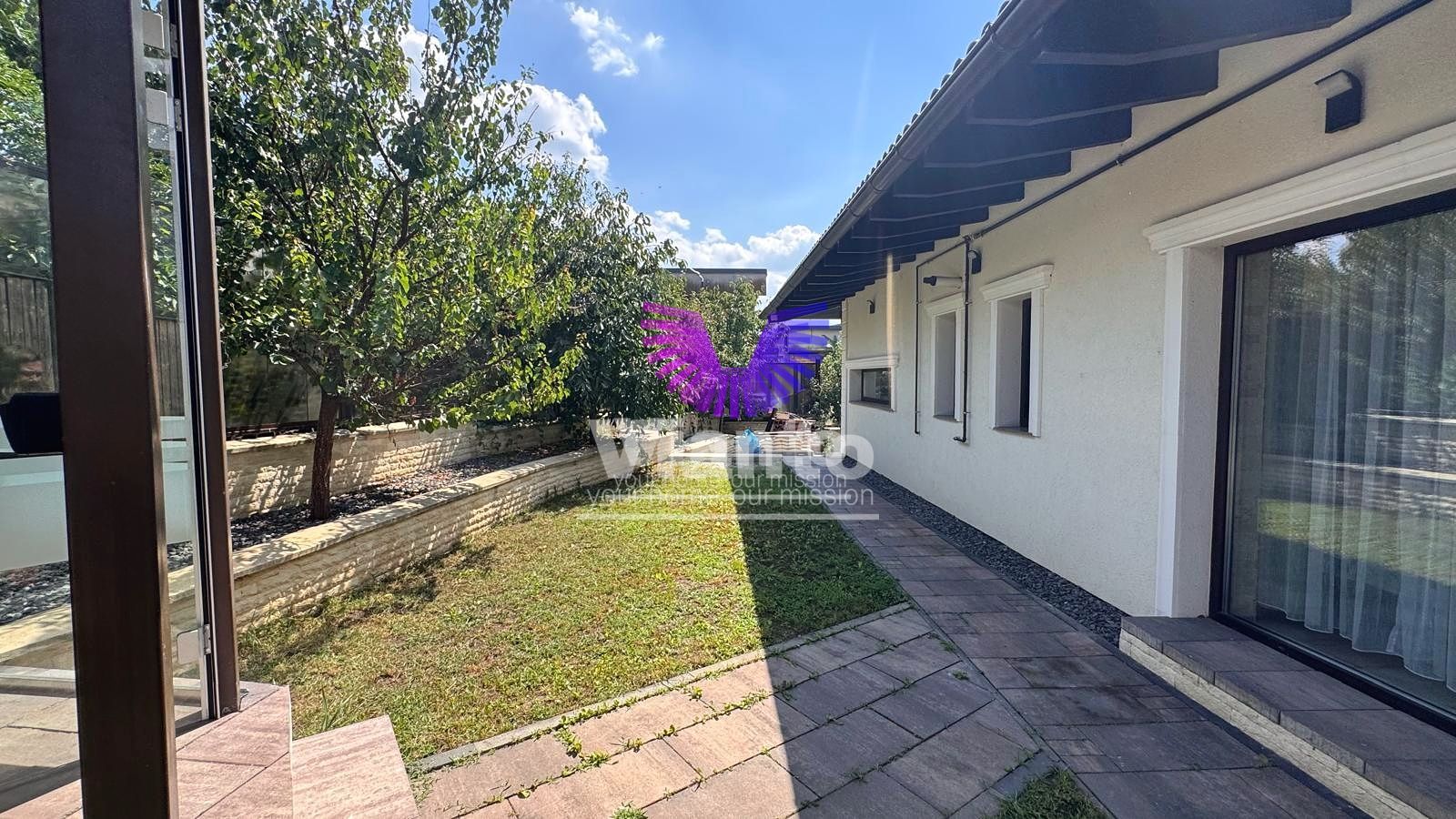 Casa premium cu curte la prima inchiriere