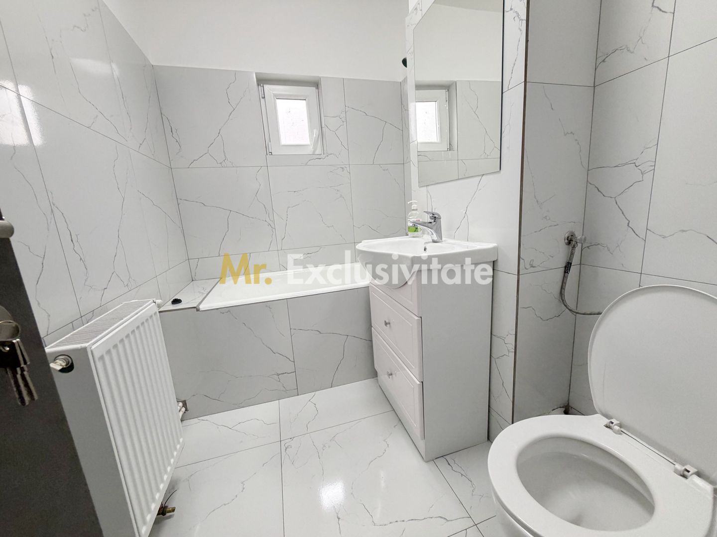 Inchiriere apartament 3 camere decomandat - cartier Trivale - imaginea 10