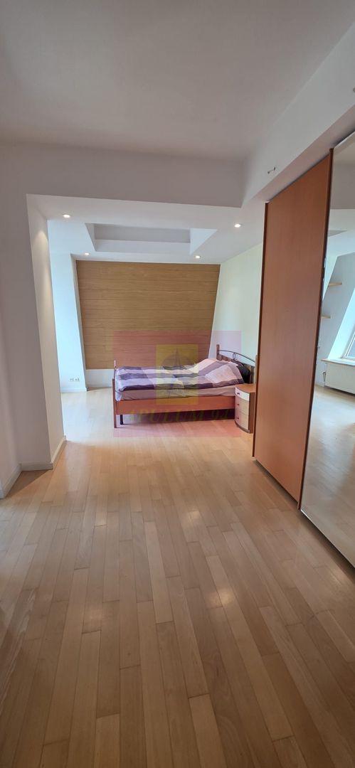 Vila de lux de vanzare in Breaza - imaginea 32