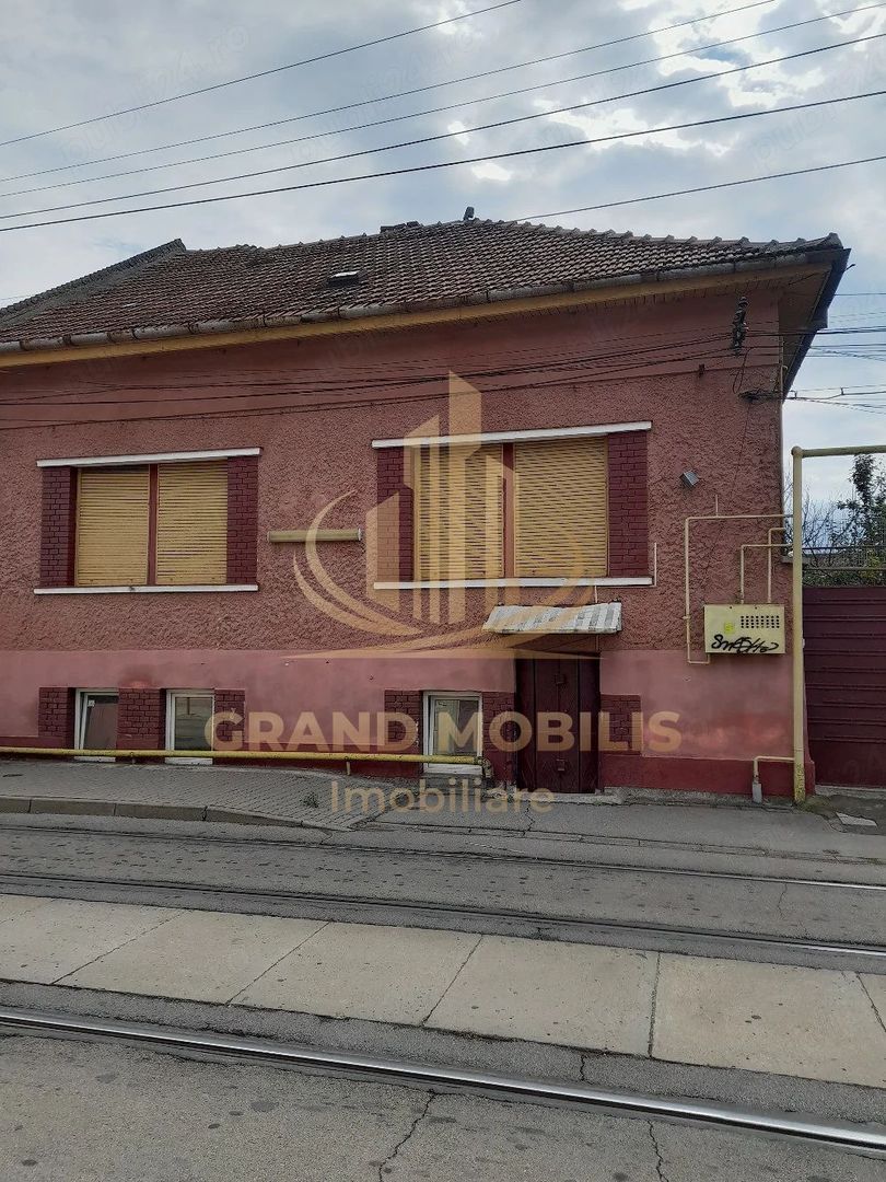 Casa Iosefin individuala 9 camere 3 apartamente