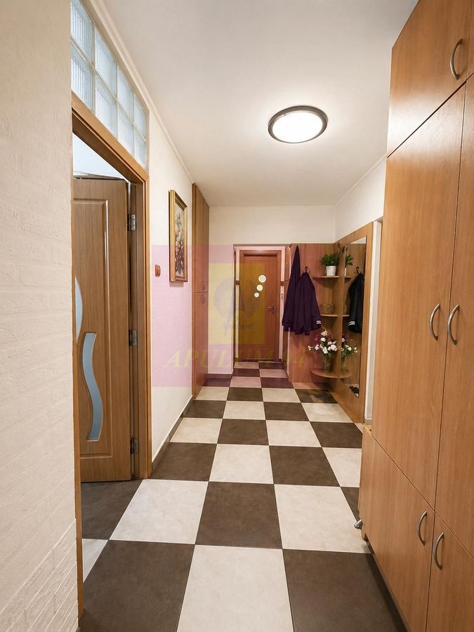 Vanzare apartament 2camere- zona Decebal - imaginea 8