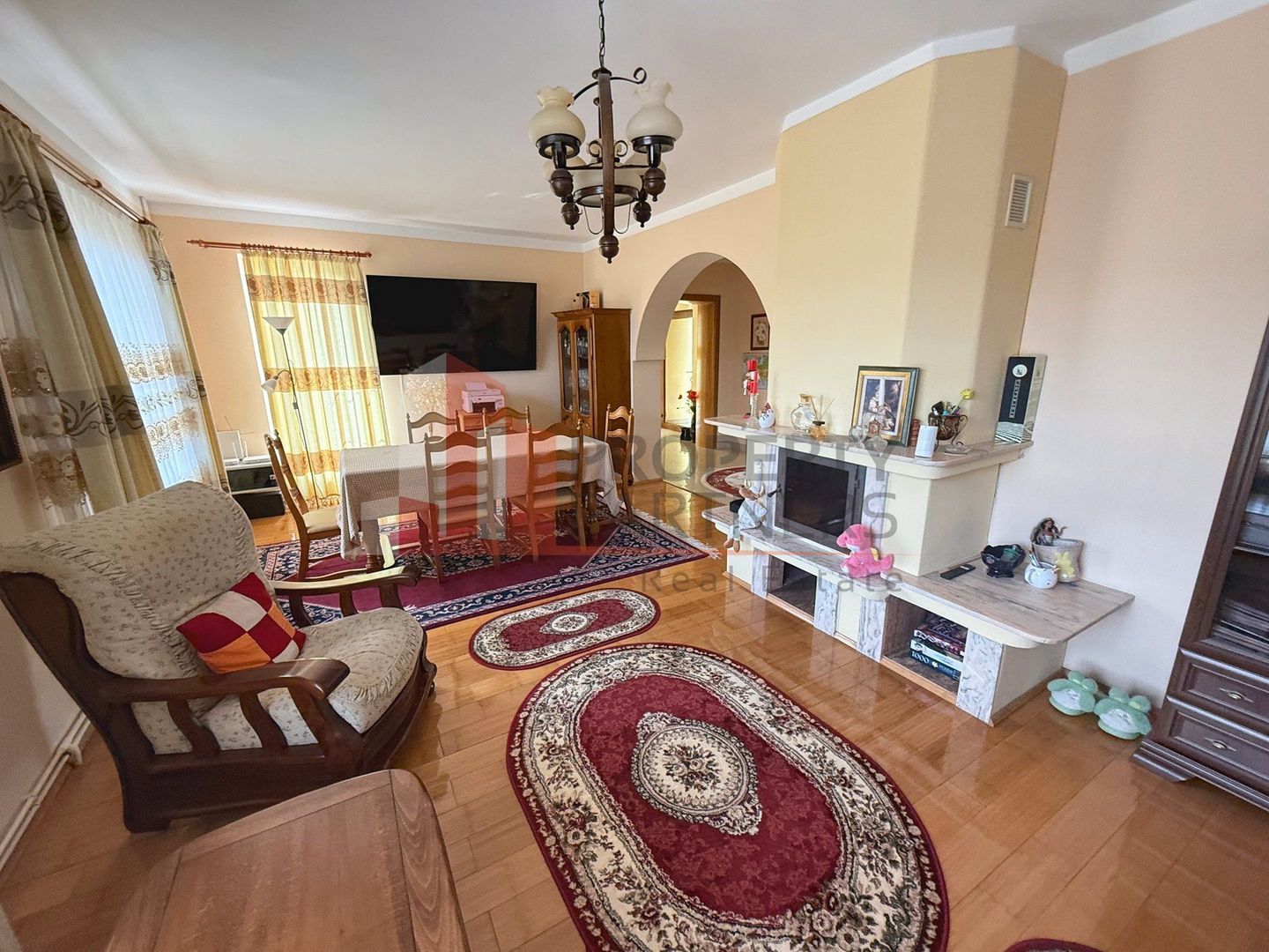 Casă 5 dormitoare + casă de oaspeți, priveliște Piatra Craiului, Sohodol-Bran - imaginea 12