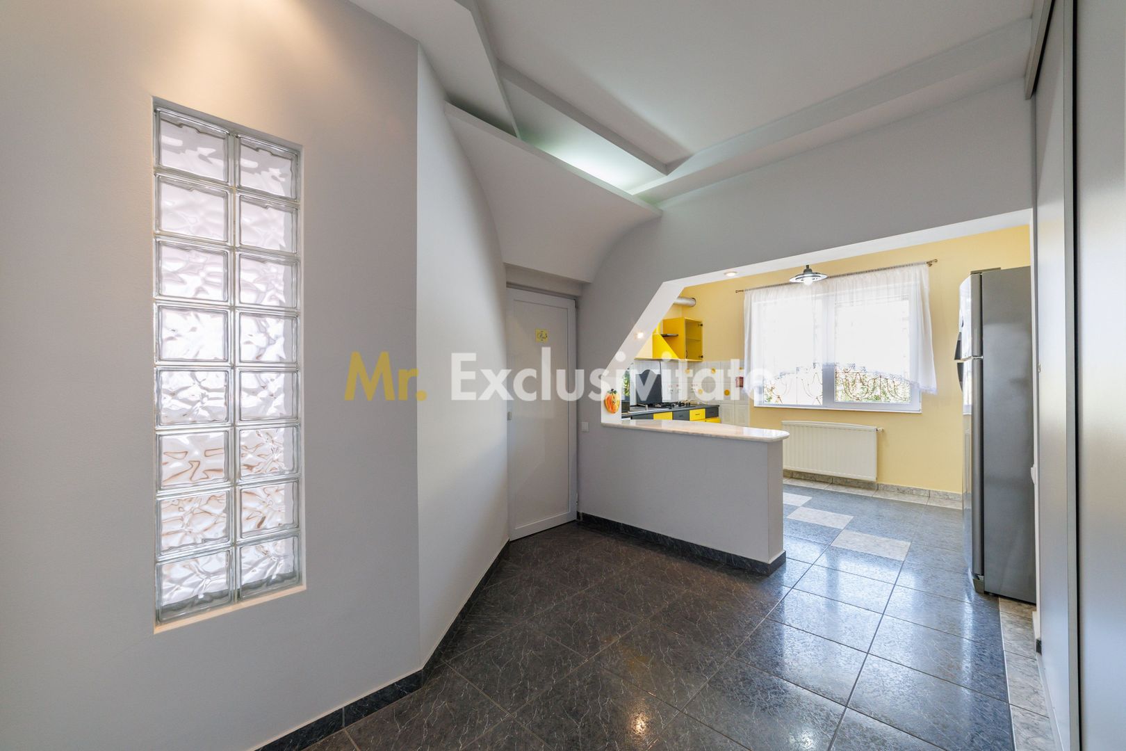 Proprietate multifunctionala | Doua cladiri | 581 mp | Pitesti - imaginea 20