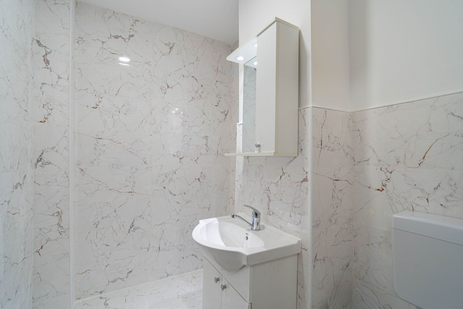 Imagine 5 - Apartament 1 cameră, Zonă Confecții - Arad