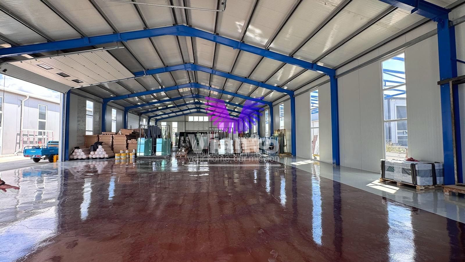 Hala industriala 600 mp si curte libera 700 mp, - Parcul Industrial Sura Mare