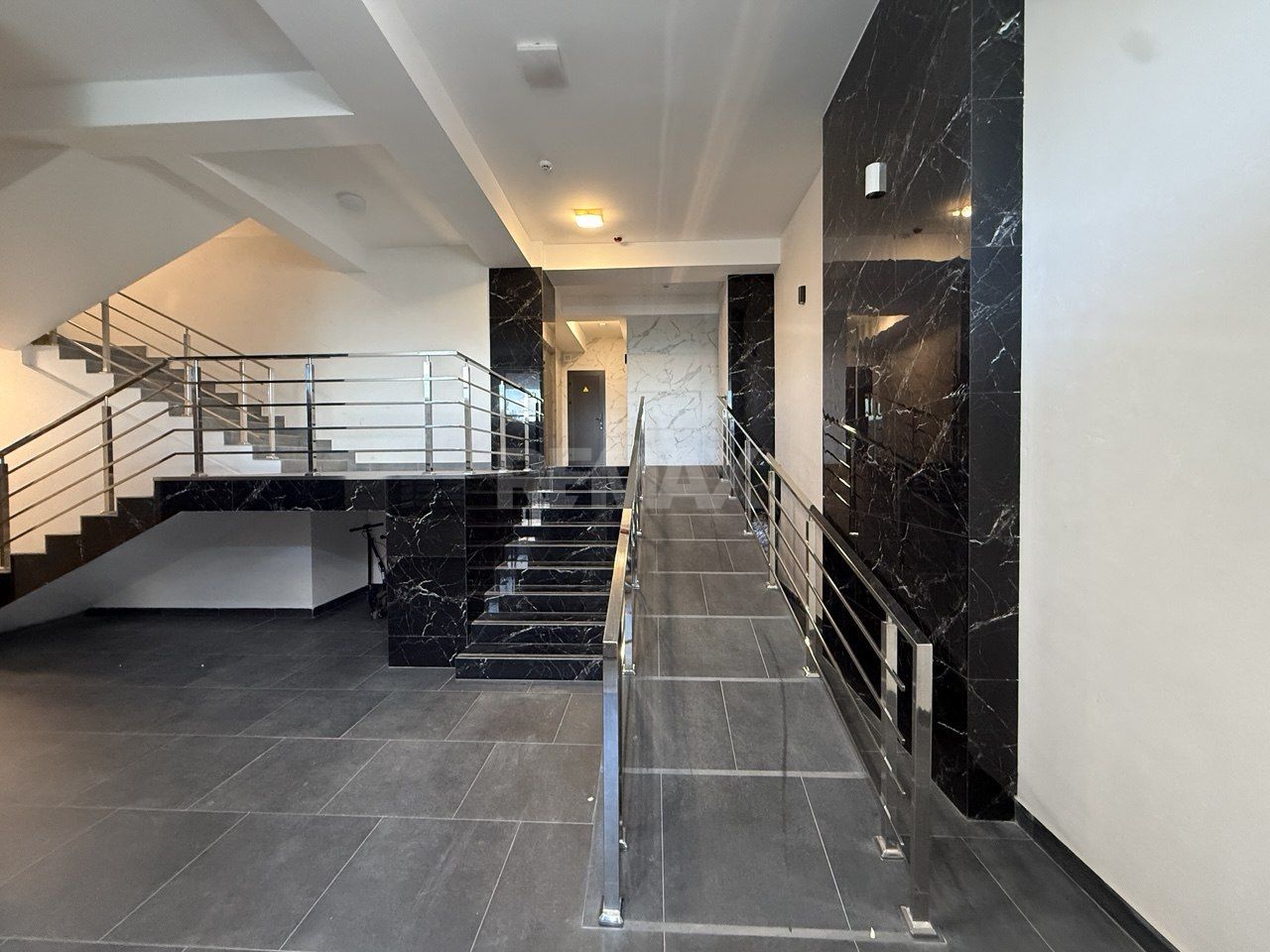 Penthouse de vânzare cu 2 camere - imaginea 12